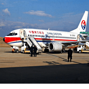 呼和浩特航空运输航空快运业稳步发展的原因是什么？